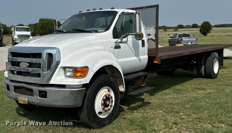 image for item DX1128 2006 Ford F750 Super Duty XL flatbed truck