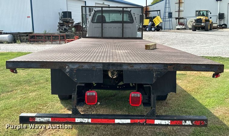 image for item DX1128 2006 Ford F750 Super Duty XL flatbed truck