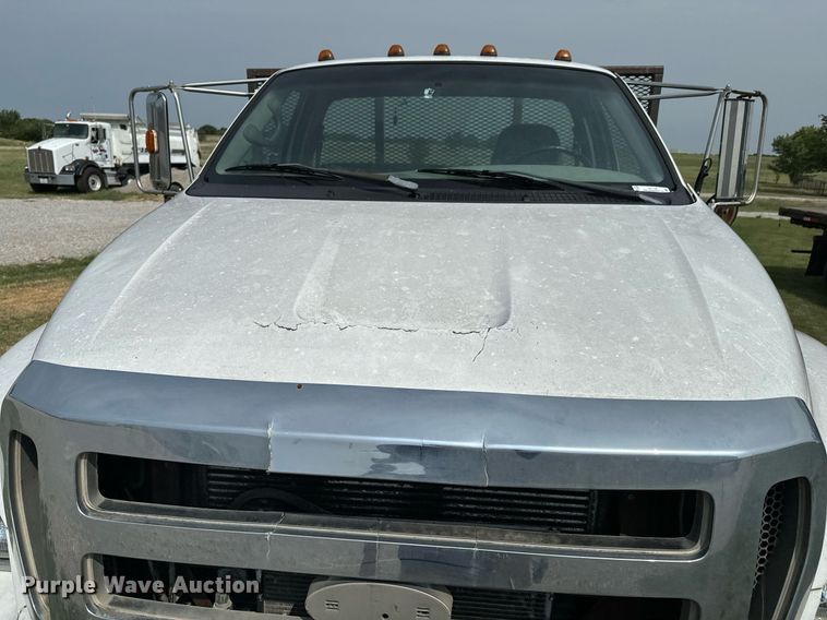 image for item DX1128 2006 Ford F750 Super Duty XL flatbed truck