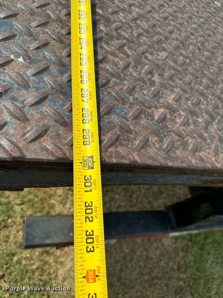 image for item DX1128 2006 Ford F750 Super Duty XL flatbed truck