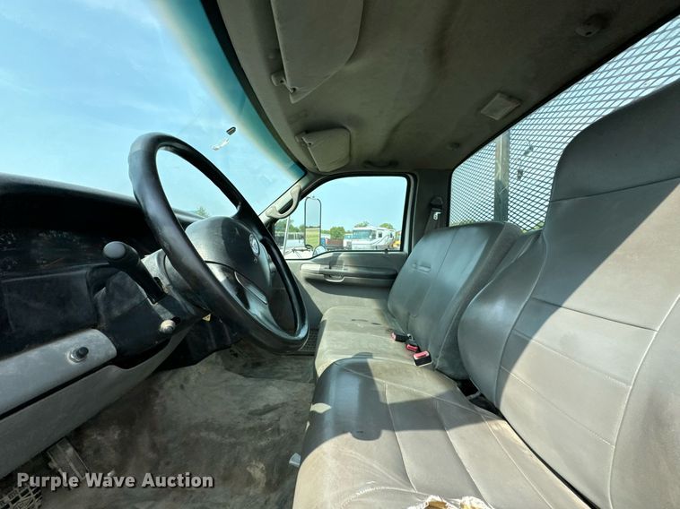 image for item DX1128 2006 Ford F750 Super Duty XL flatbed truck