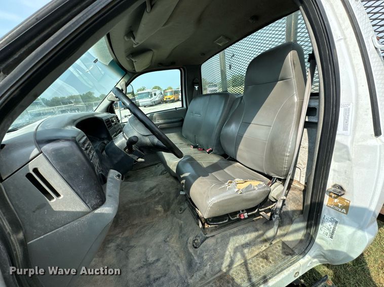 image for item DX1128 2006 Ford F750 Super Duty XL flatbed truck