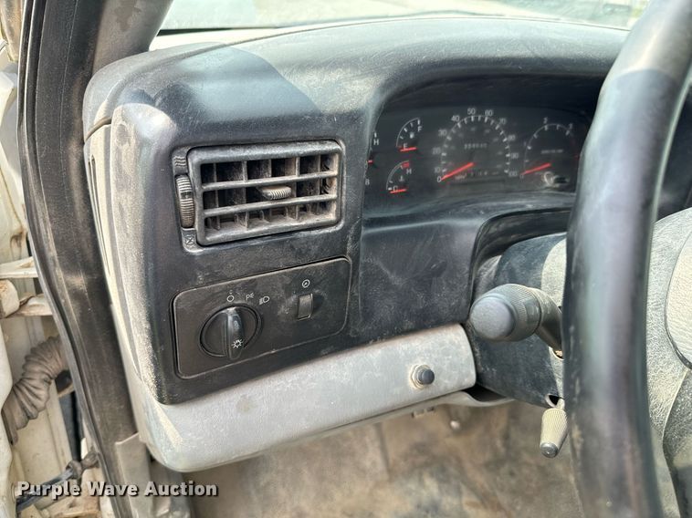 image for item DX1128 2006 Ford F750 Super Duty XL flatbed truck