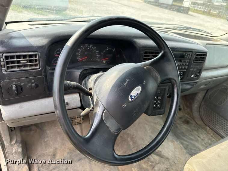 image for item DX1128 2006 Ford F750 Super Duty XL flatbed truck