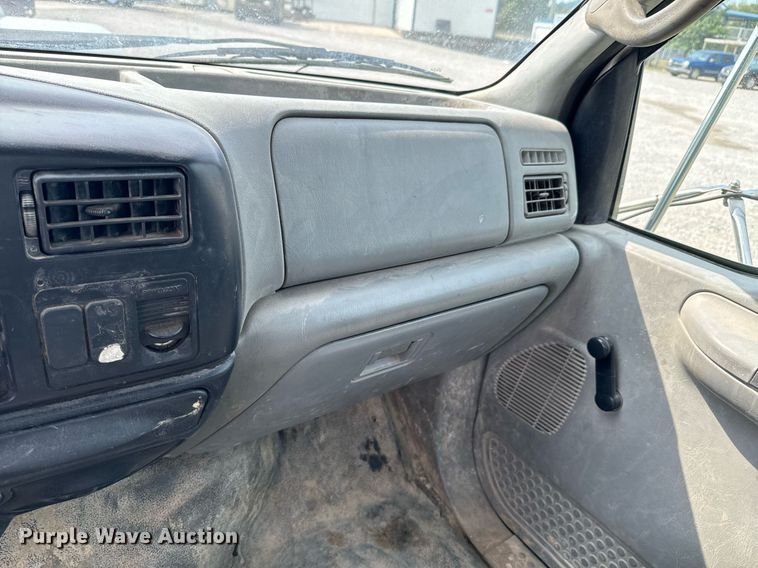 image for item DX1128 2006 Ford F750 Super Duty XL flatbed truck