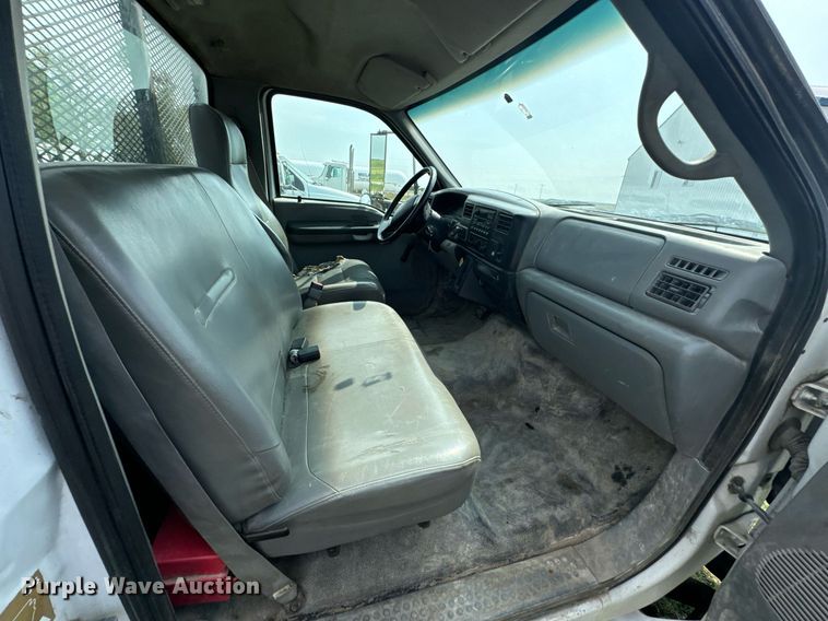 image for item DX1128 2006 Ford F750 Super Duty XL flatbed truck