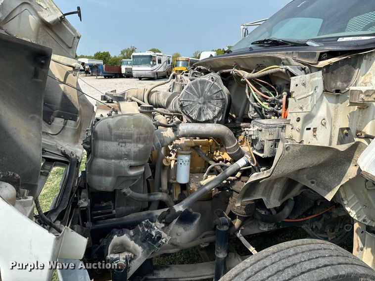 image for item DX1128 2006 Ford F750 Super Duty XL flatbed truck