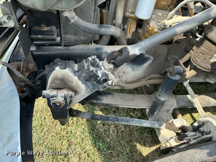 image for item DX1128 2006 Ford F750 Super Duty XL flatbed truck