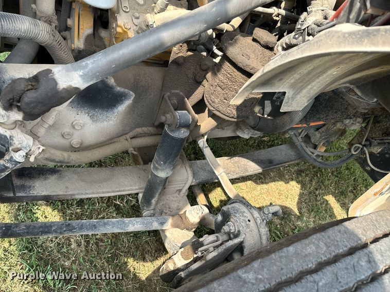 image for item DX1128 2006 Ford F750 Super Duty XL flatbed truck