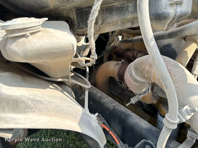 image for item DX1128 2006 Ford F750 Super Duty XL flatbed truck