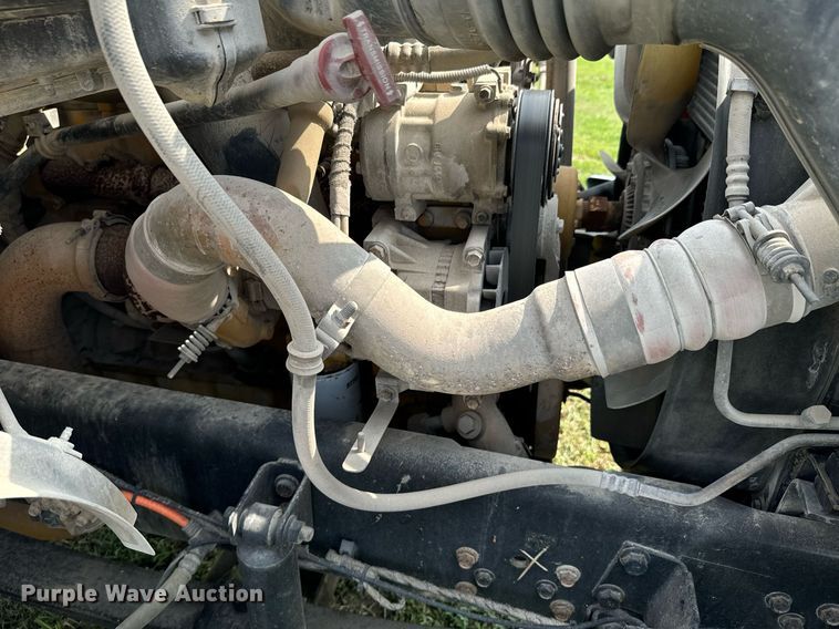 image for item DX1128 2006 Ford F750 Super Duty XL flatbed truck