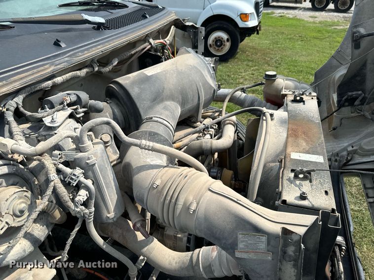 image for item DX1128 2006 Ford F750 Super Duty XL flatbed truck