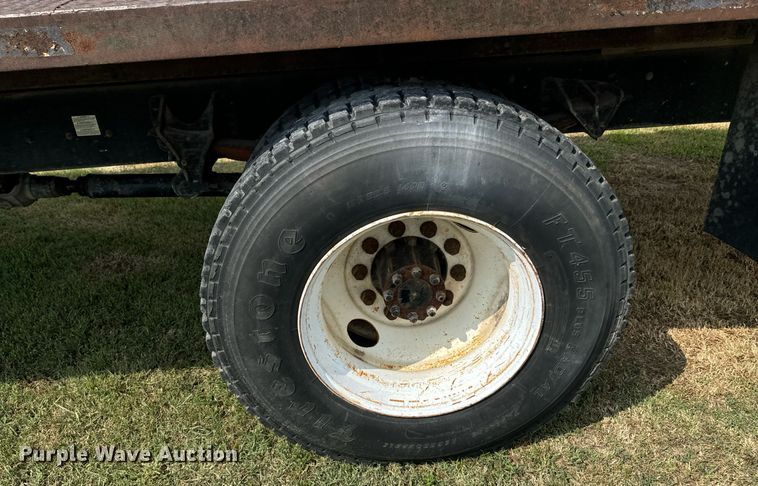 image for item DX1128 2006 Ford F750 Super Duty XL flatbed truck