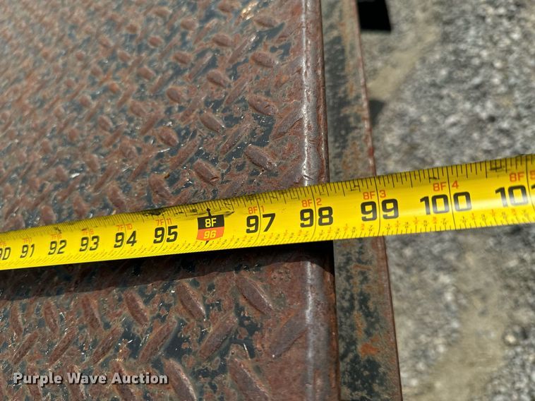 image for item DX1130 2005 Sterling L9500 flatbed truck