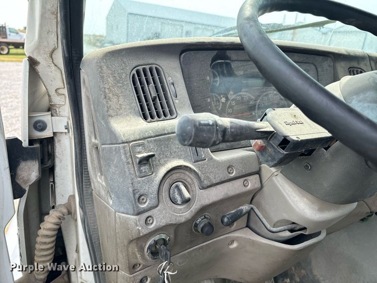 image for item DX1130 2005 Sterling L9500 flatbed truck