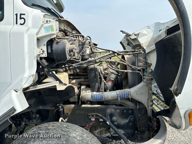 image for item DX1130 2005 Sterling L9500 flatbed truck