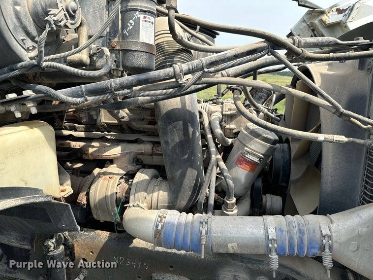 image for item DX1130 2005 Sterling L9500 flatbed truck