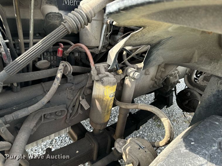 image for item DX1130 2005 Sterling L9500 flatbed truck