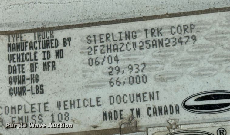image for item DX1130 2005 Sterling L9500 flatbed truck