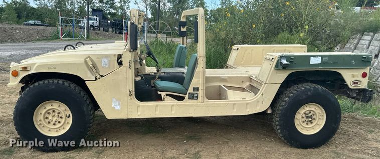 image for item DX1193 2009 AM General M1097R1 HMMWV SUV
