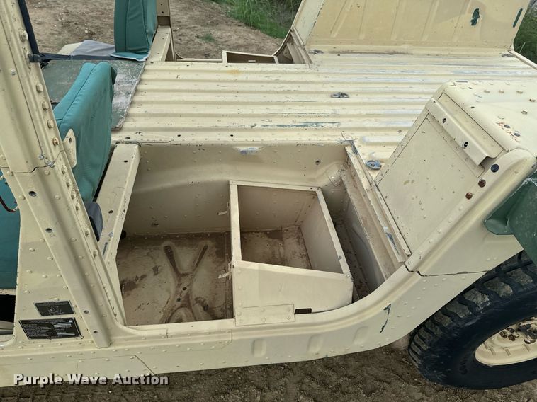 image for item DX1193 2009 AM General M1097R1 HMMWV SUV