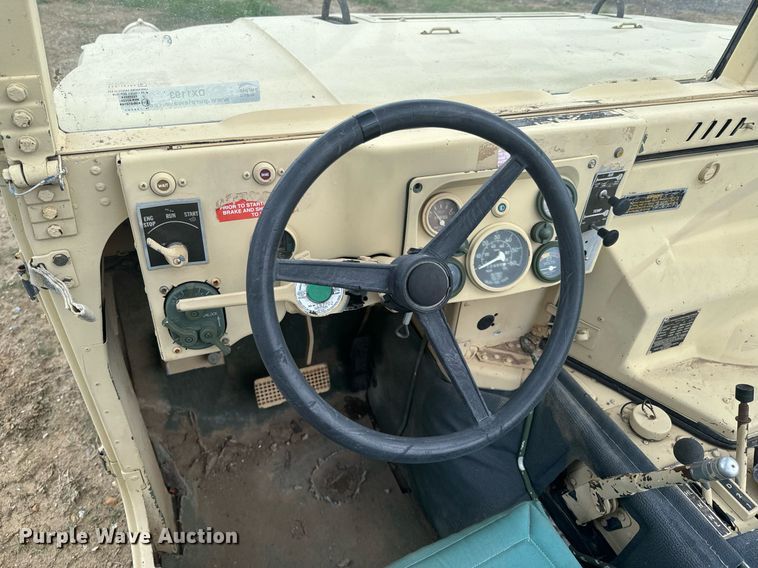 image for item DX1193 2009 AM General M1097R1 HMMWV SUV