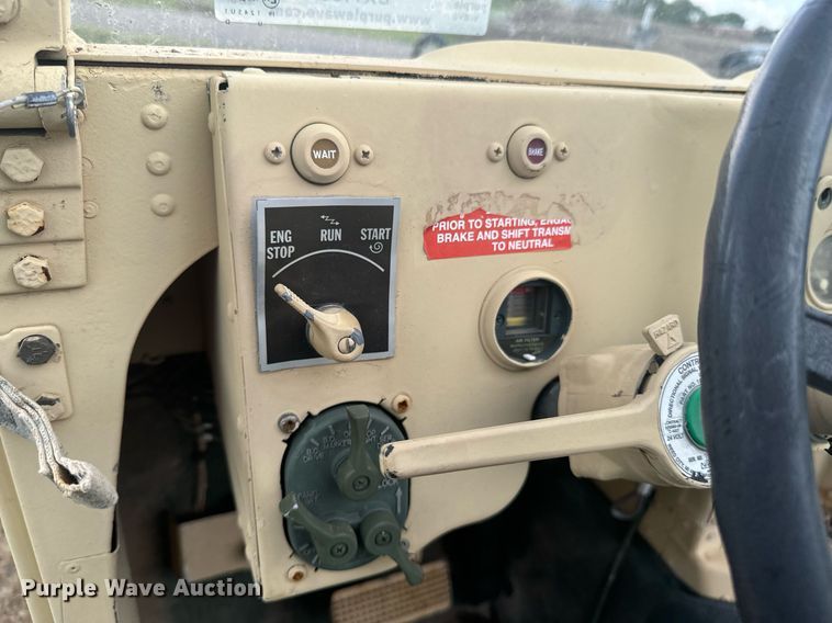 image for item DX1193 2009 AM General M1097R1 HMMWV SUV