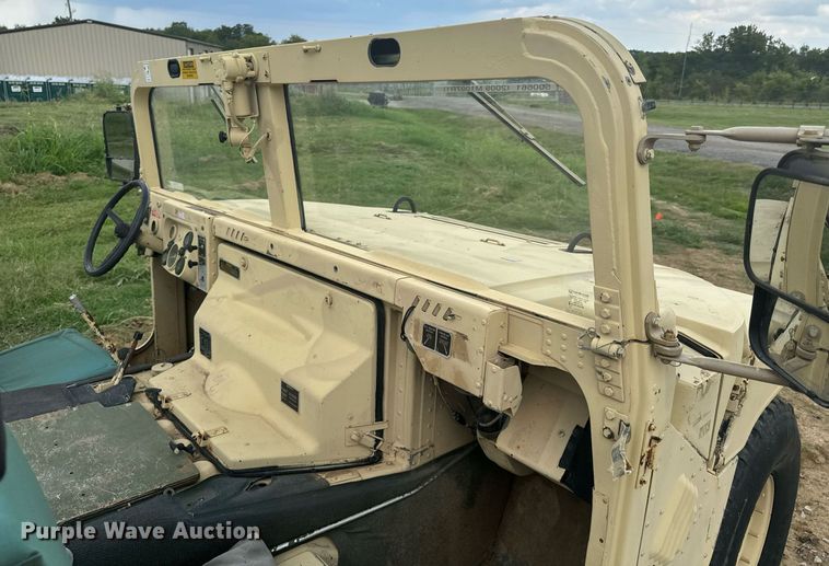 image for item DX1193 2009 AM General M1097R1 HMMWV SUV