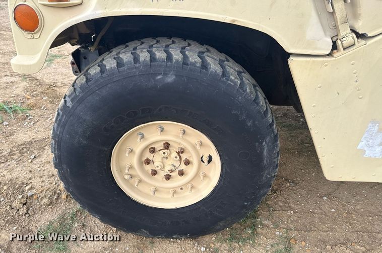 image for item DX1193 2009 AM General M1097R1 HMMWV SUV