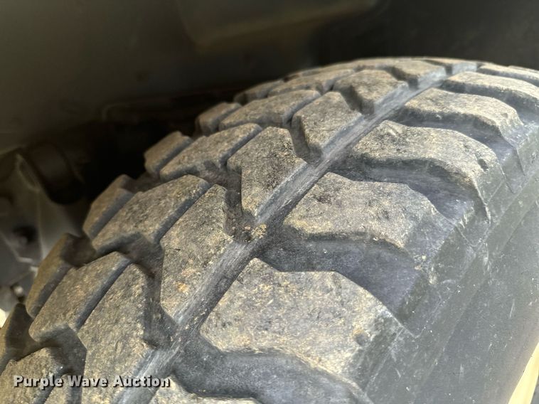 image for item DX1193 2009 AM General M1097R1 HMMWV SUV