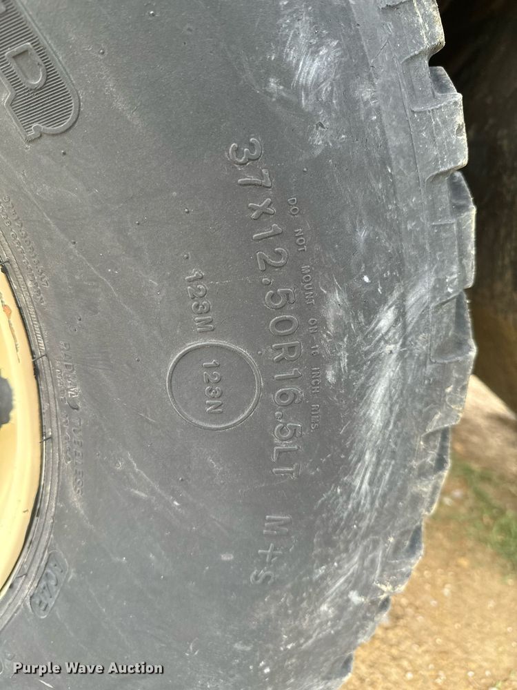 image for item DX1193 2009 AM General M1097R1 HMMWV SUV