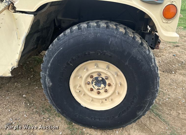 image for item DX1193 2009 AM General M1097R1 HMMWV SUV