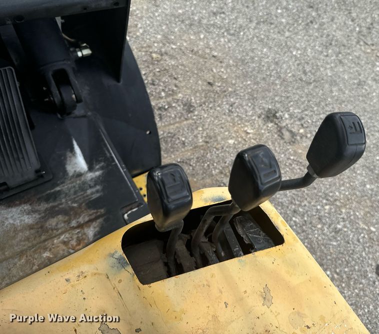 image for item DX1195 Daewoo G25P forklift