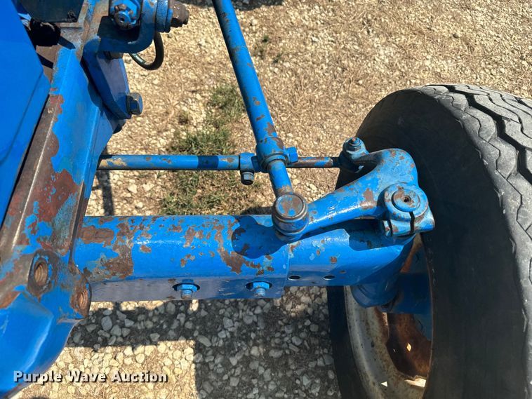 image for item EE7542 1968 Ford 4000 tractor