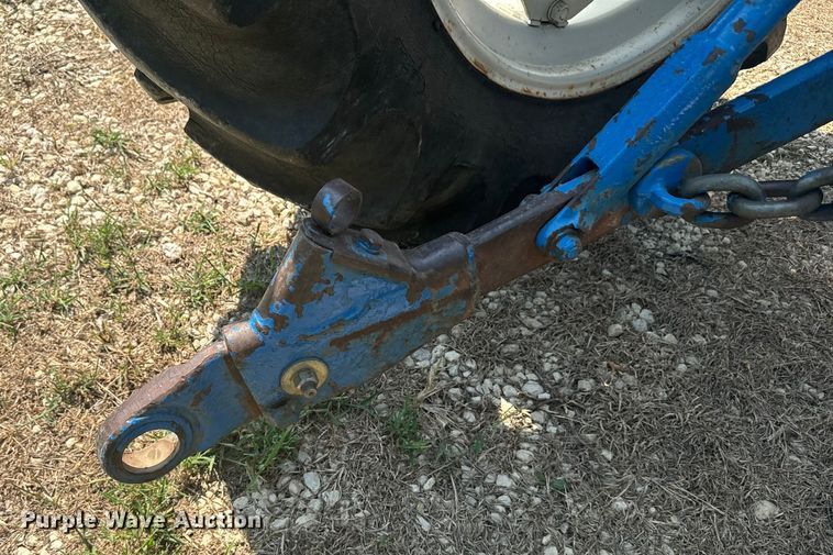 image for item EE7542 1968 Ford 4000 tractor