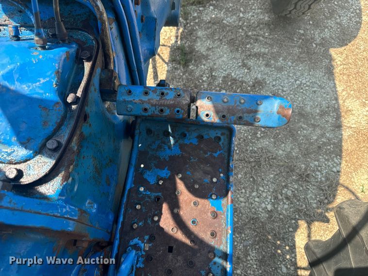 image for item EE7542 1968 Ford 4000 tractor