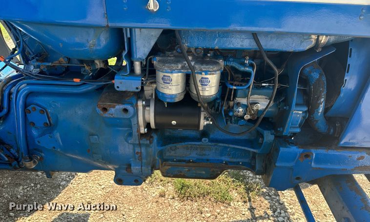 image for item EE7542 1968 Ford 4000 tractor