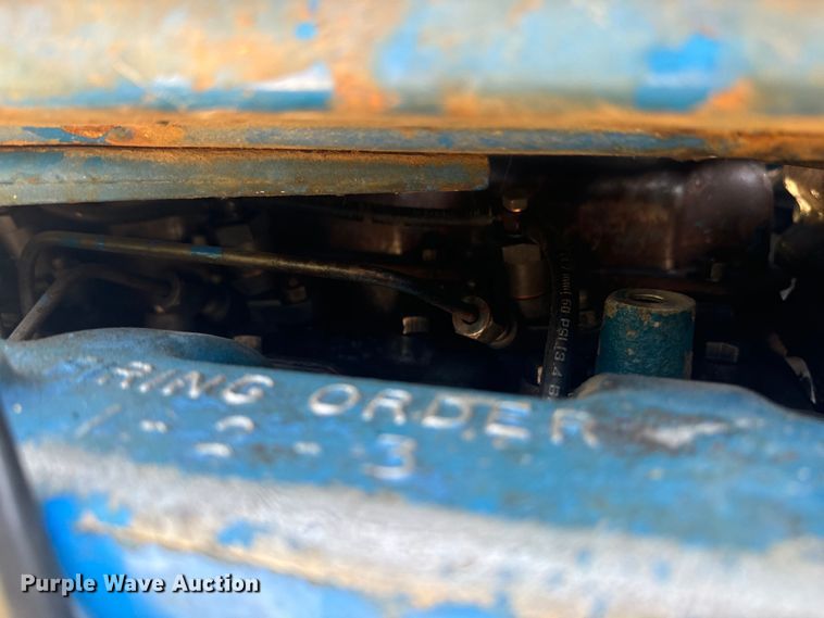 image for item EE7542 1968 Ford 4000 tractor