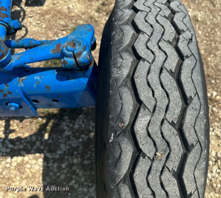 image for item EE7542 1968 Ford 4000 tractor