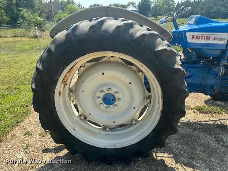 image for item EE7542 1968 Ford 4000 tractor
