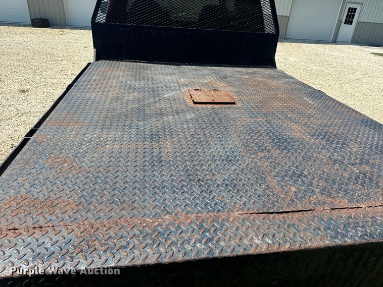 image for item EE7543 1993 Chevrolet  K2500 Ext. Cab flatbed pickup truck