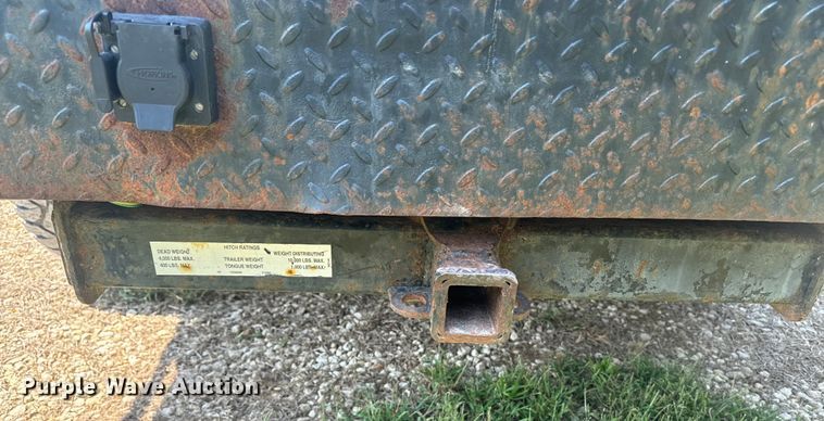 image for item EE7543 1993 Chevrolet  K2500 Ext. Cab flatbed pickup truck