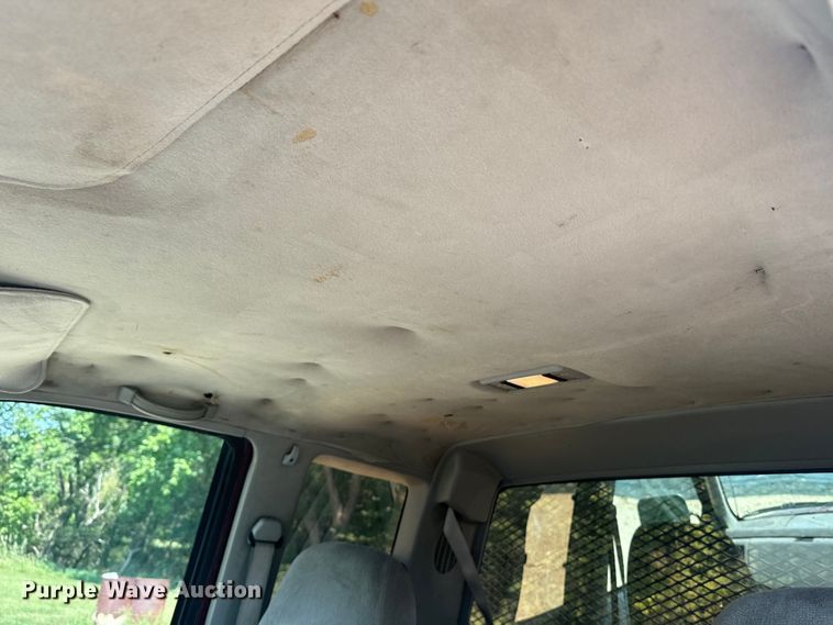 image for item EE7543 1993 Chevrolet  K2500 Ext. Cab flatbed pickup truck