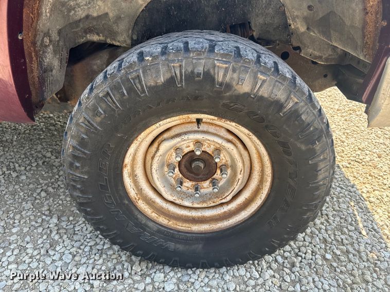 image for item EE7543 1993 Chevrolet  K2500 Ext. Cab flatbed pickup truck