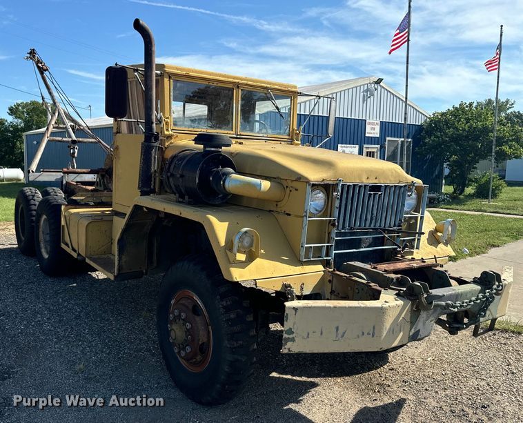 image for item EE7558 1967 Kaiser winch truck