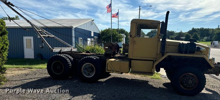 image for item EE7558 1967 Kaiser winch truck