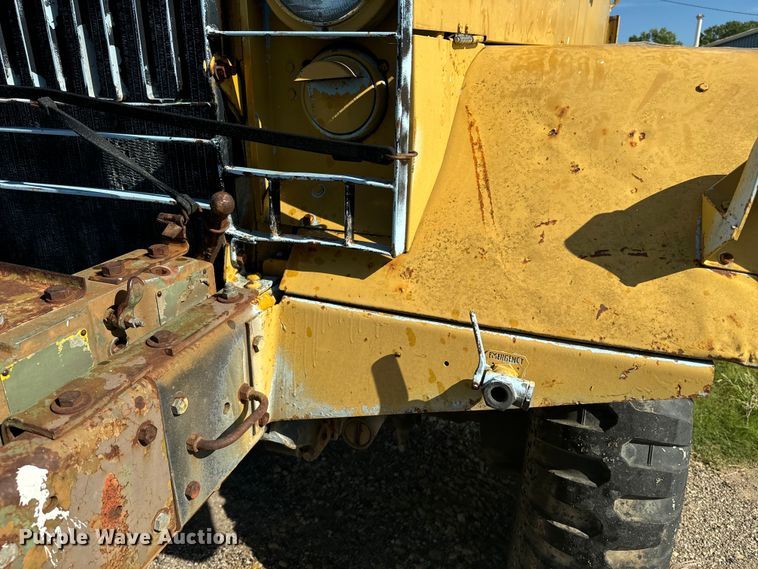 image for item EE7558 1967 Kaiser winch truck