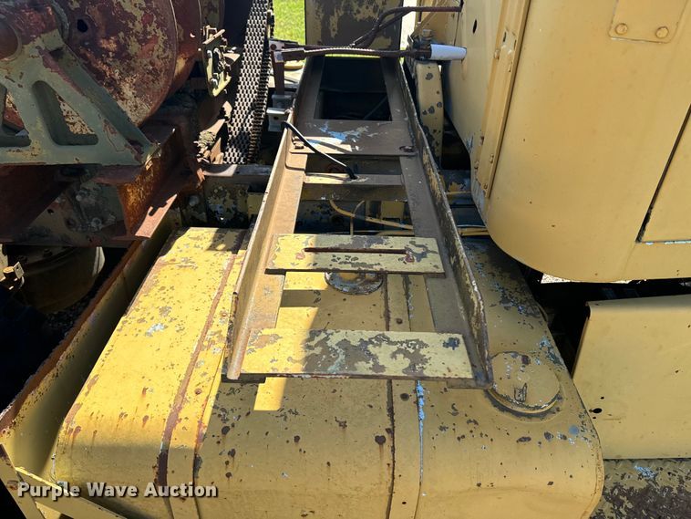 image for item EE7558 1967 Kaiser winch truck