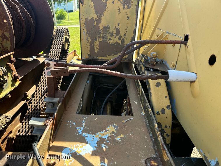 image for item EE7558 1967 Kaiser winch truck