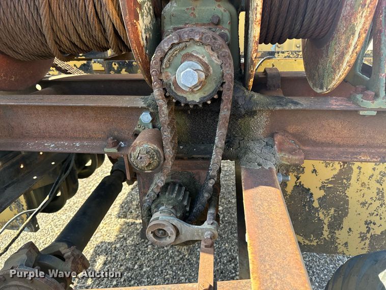 image for item EE7558 1967 Kaiser winch truck